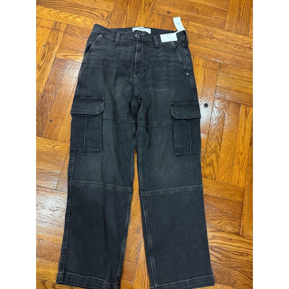 Hollister men’s baggy cargo jeans NWT size 31x30